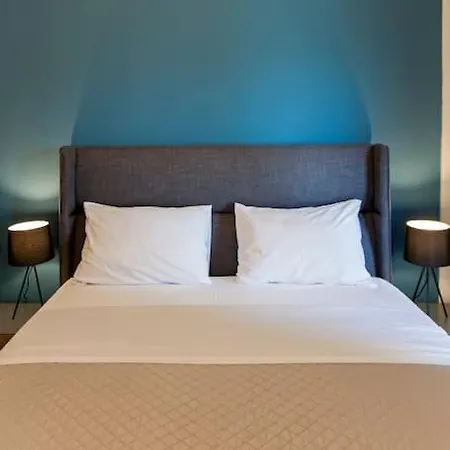 Minimal Loft Art With Sea View Over Heraklion Harbour Exterior photo