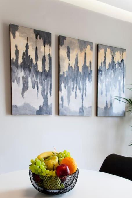 Minimal Loft Art With Sea View Over Harbour Heraklion (Crete)
