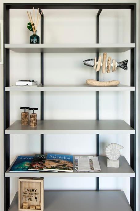 Minimal Loft Art With Sea View Over Harbour * Heraklion (Crete)