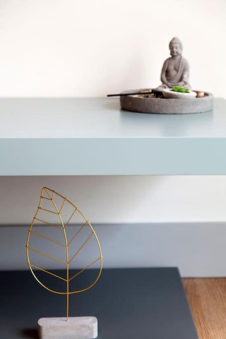 Minimal Loft Art With Sea View Over Harbour Apartment Heraklion (Crete)