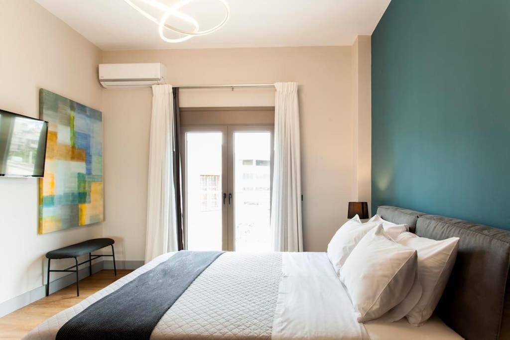 Minimal Loft Art With Sea View Over Harbour Apartment Heraklion (Crete)